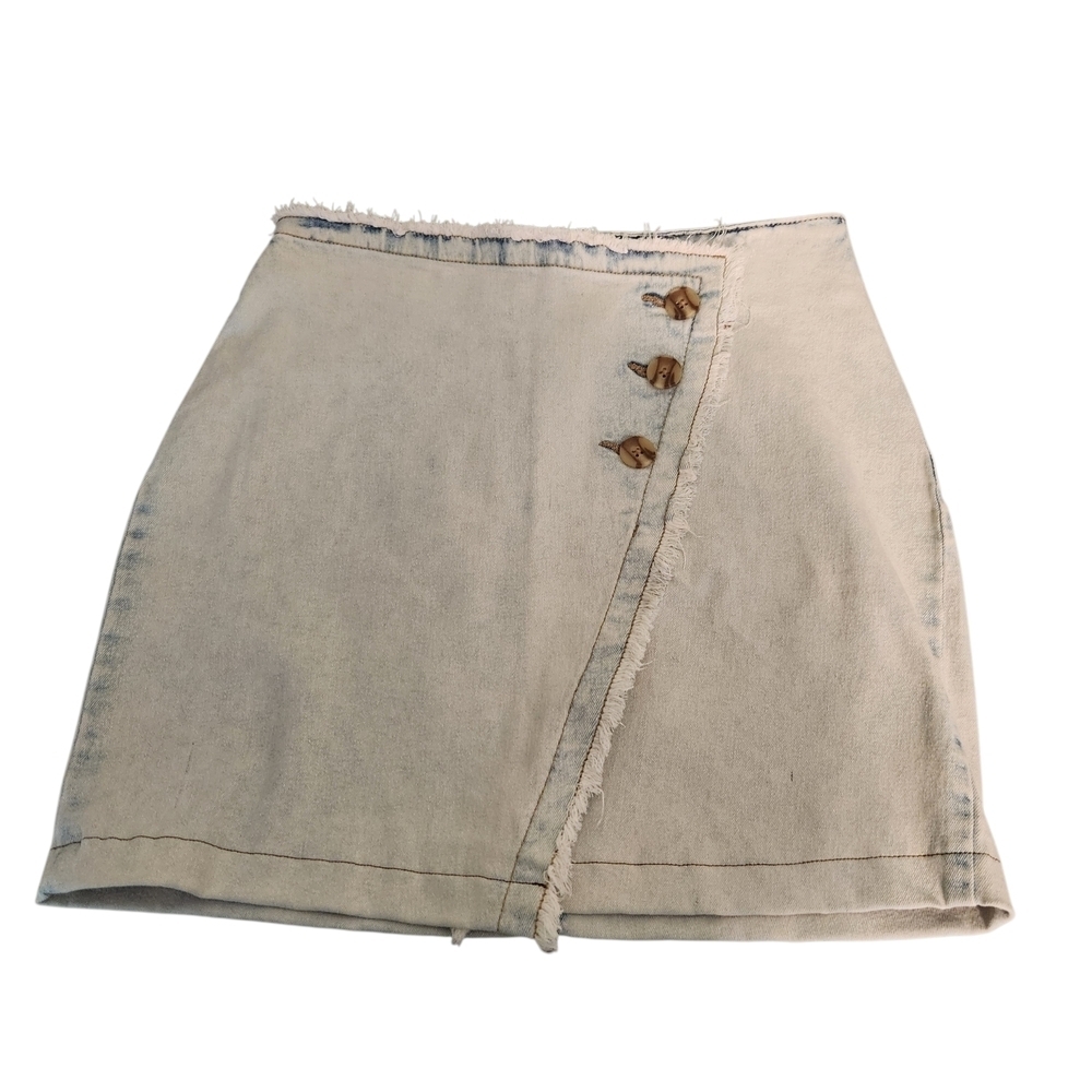 Sincerely Jules Light Wash Denim Mini Skirt with Button Trim, Sz 27